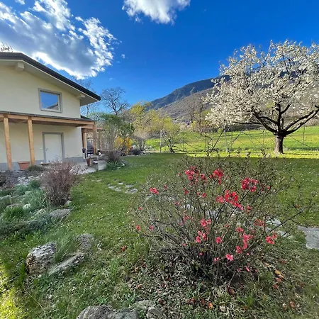 La Casina Di Oscar Ad Ao V Combe Vda 0014 E 00i6 Quart