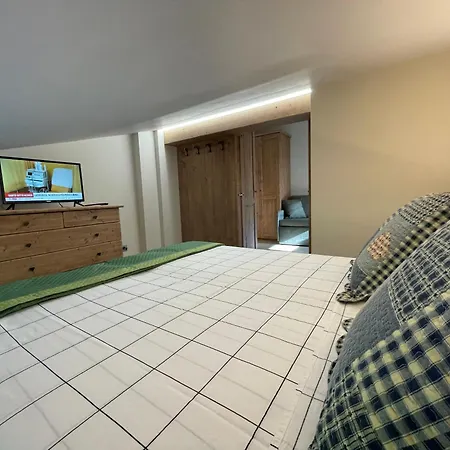 La Casina Di Oscar Ad Ao V Combe Vda 0014 E 00i6 * Quart