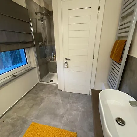 Apartamento La Casina Di Oscar Ad Ao V Combe Vda 0014 E 00i6 *