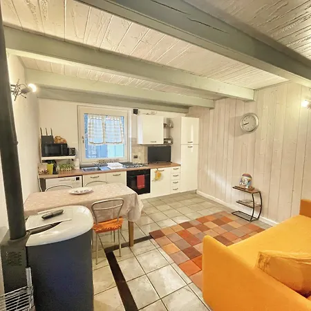 La Casina Di Oscar Ad Ao V Combe Vda 0014 E 00i6 Apartamento Quart